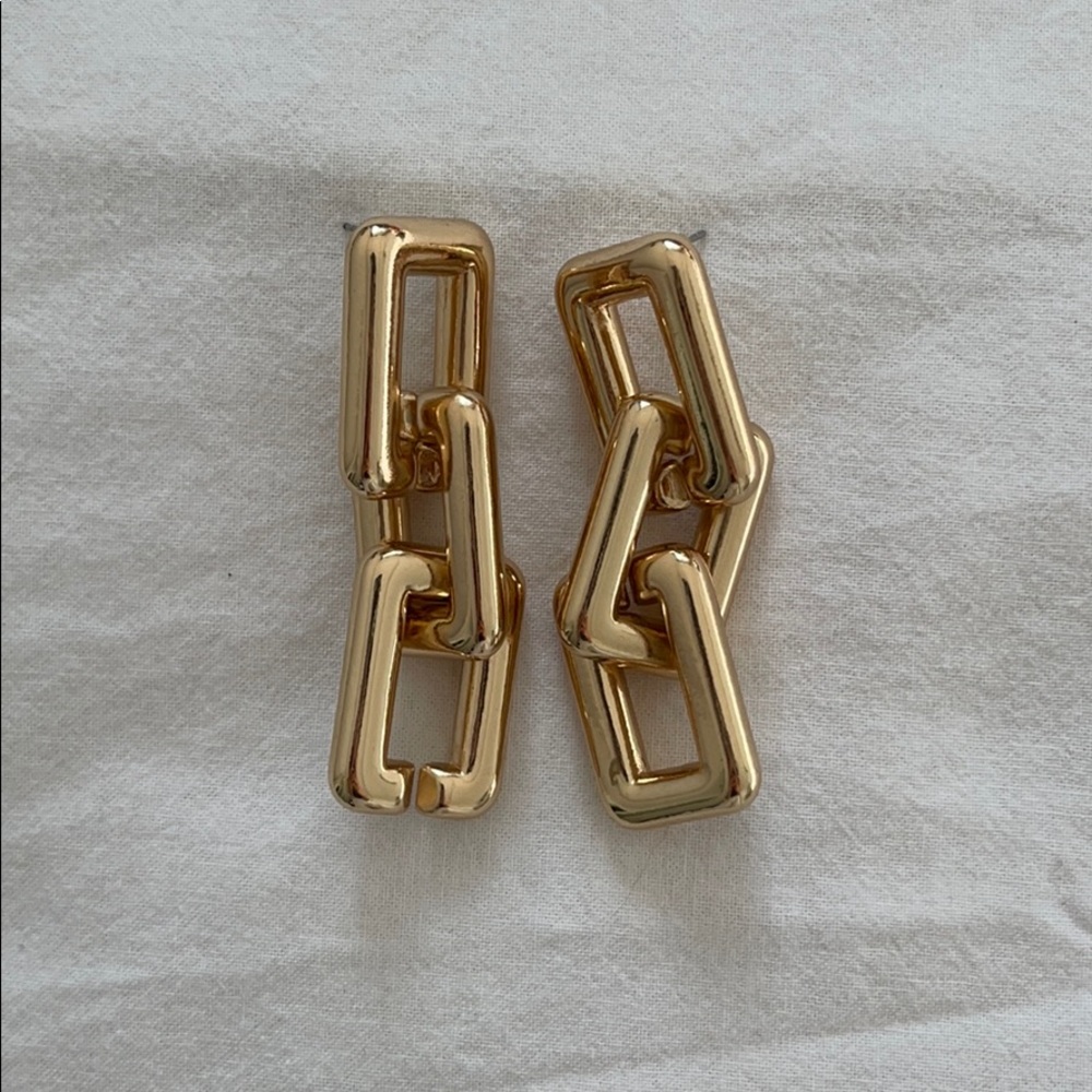 Chain link earrings